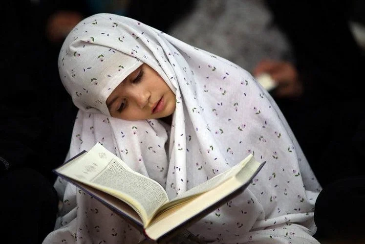 5 راه تشویق کودکان به حجاب 3 تشویق دختران به حجاب