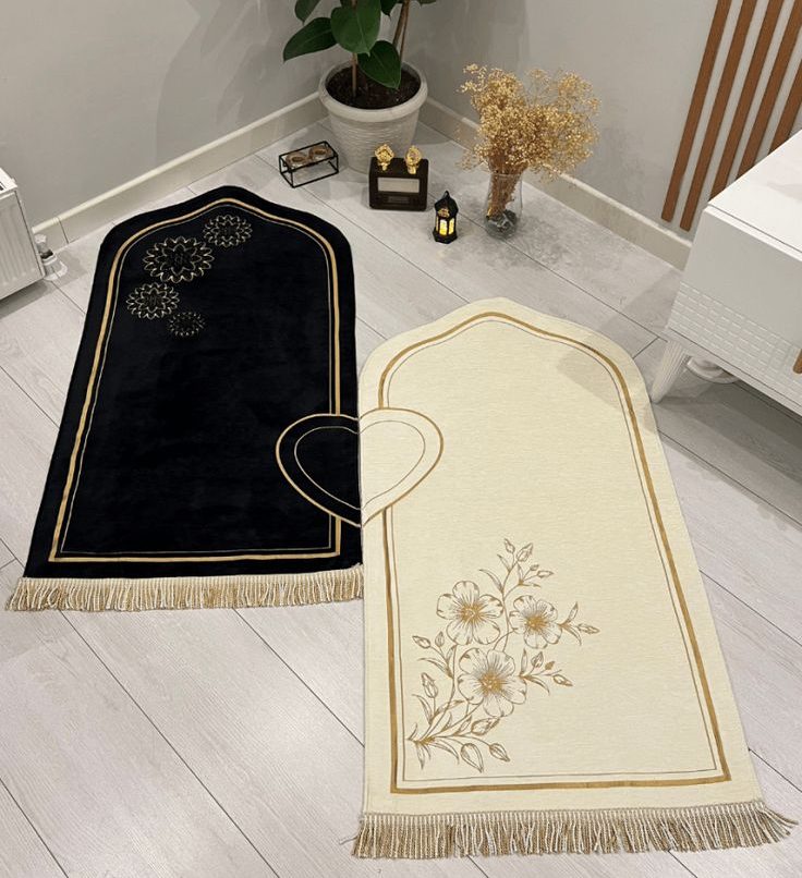 5 ایده برای تزیین سجاده عروس و داماد و نکات چیدمان 4 ست جانماز عروس و داماد